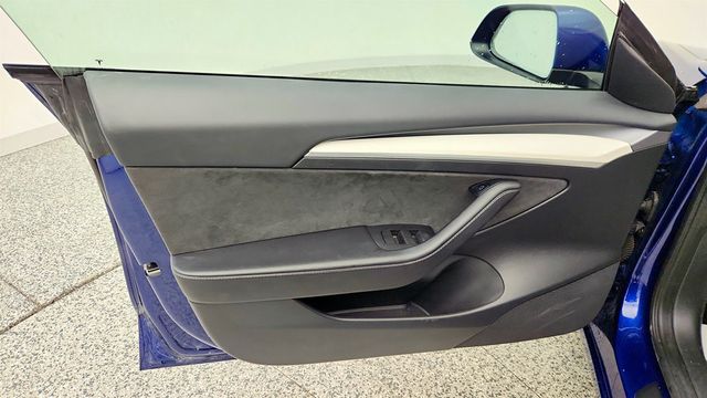 2023 Tesla Model 3 RWD with White & Black Partial Premium Interior - 23014730 - 10