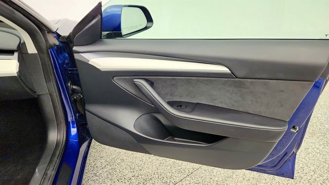 2023 Tesla Model 3 RWD with White & Black Partial Premium Interior - 23014730 - 29