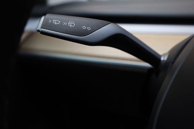 2023 Tesla Model 3 Standard Range Plus - 23093865 - 32
