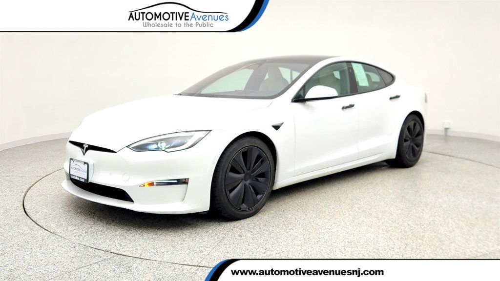 2023 Tesla Model S AWD w/ Cream Premium Interior - 23002920 | Video 1