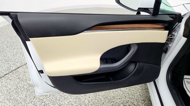 2023 Tesla Model S AWD w/ Cream Premium Interior - 23002920 - 10