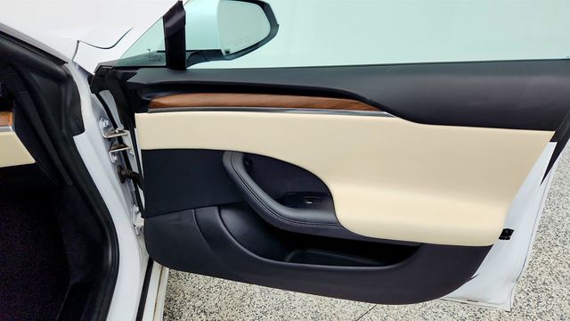 2023 Tesla Model S AWD w/ Cream Premium Interior - 23002920 - 27