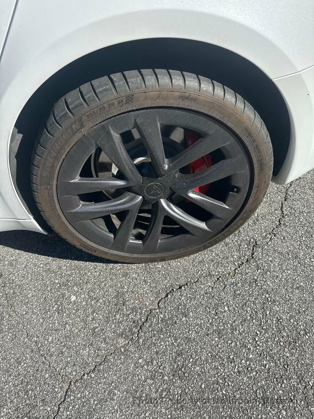 2023 Tesla Model S Plaid AWD - 22940159 - 18