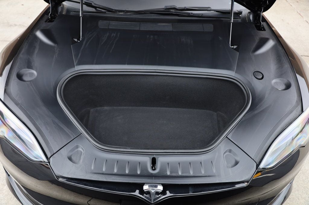 2023 Tesla Model S Plaid AWD photo 11