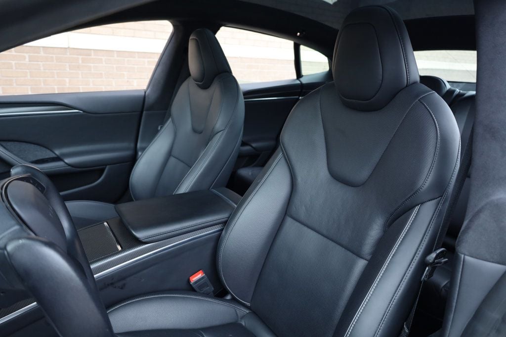 2023 Tesla Model S Plaid AWD photo 16