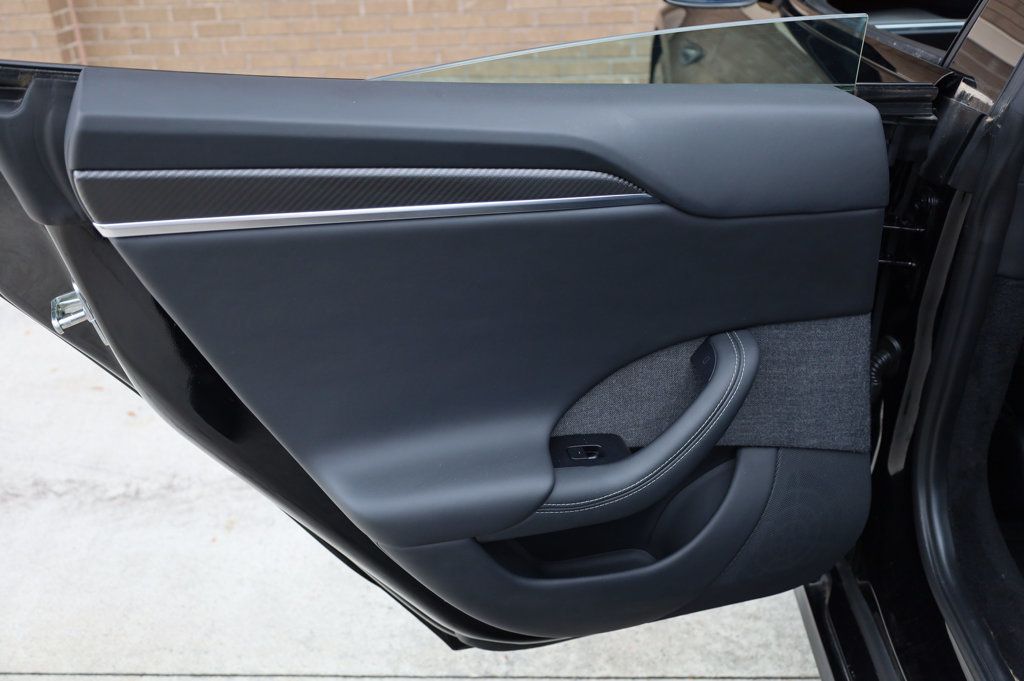 2023 Tesla Model S Plaid AWD photo 17