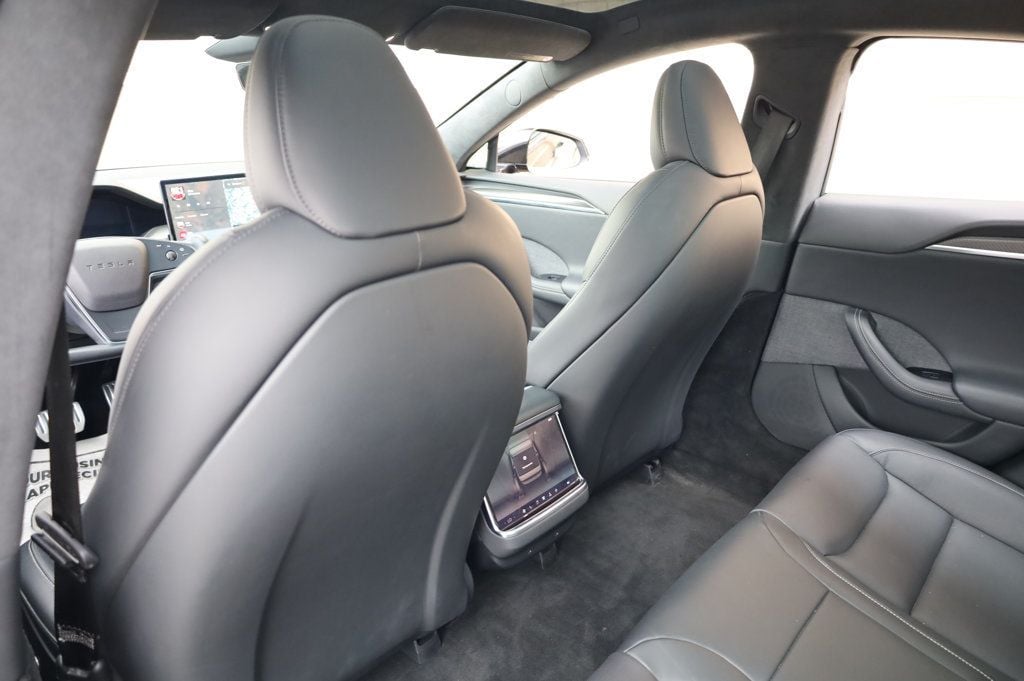 2023 Tesla Model S Plaid AWD photo 18