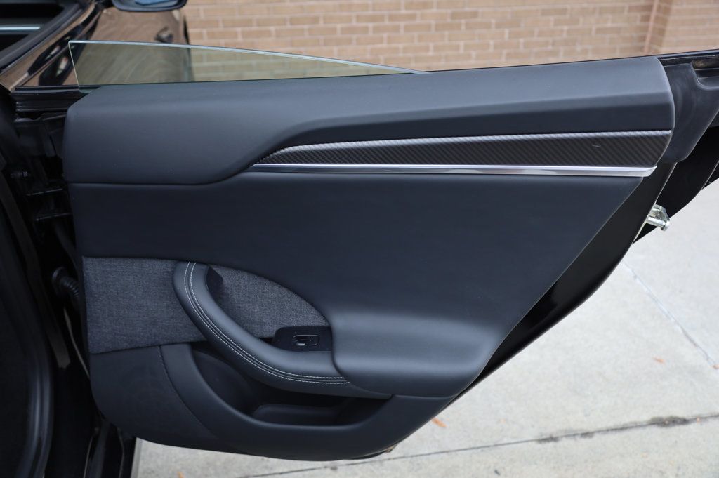 2023 Tesla Model S Plaid AWD photo 22
