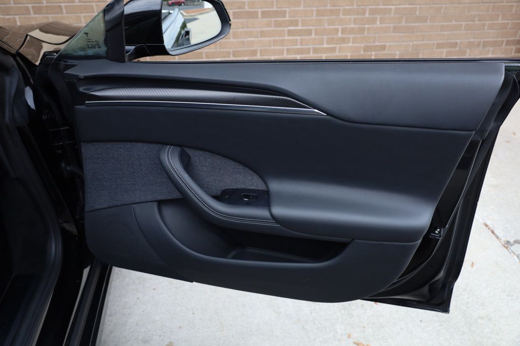 2023 Tesla Model S Plaid AWD photo 26