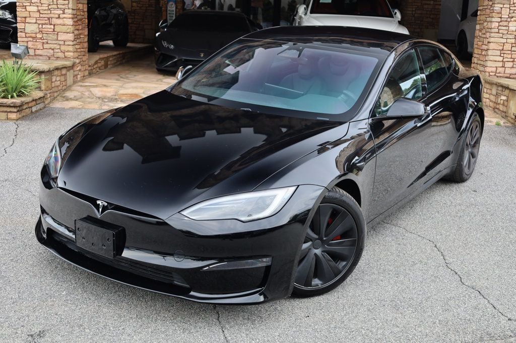 2023 Tesla Model S Plaid AWD photo 2