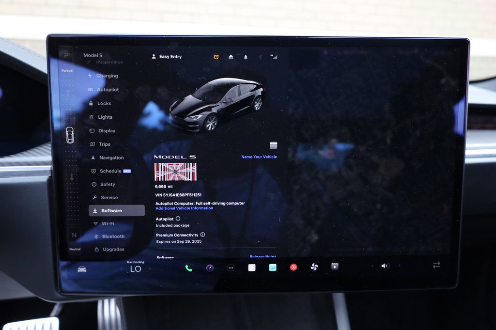 2023 Tesla Model S Plaid AWD photo 39