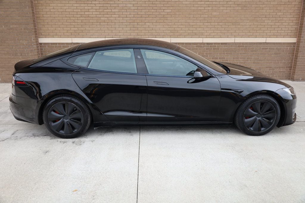 2023 Tesla Model S Plaid AWD photo 4