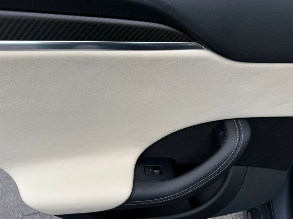 2023 Tesla Model S Plaid AWD - 22960419 - 25