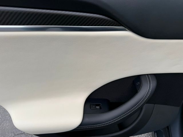 2023 Tesla Model S Plaid AWD - 22960419 - 25