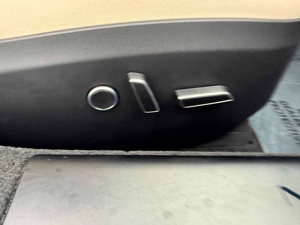 2023 Tesla Model S Plaid AWD - 22960419 - 35