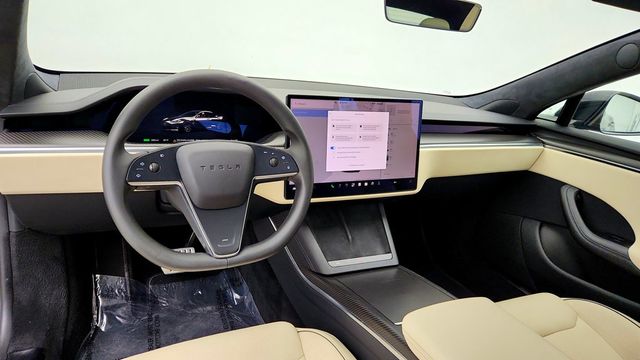 2023 Tesla Model S Plaid AWD w/ 21'' Arachnid Wheels & Cream Interior - 23087131 - 11