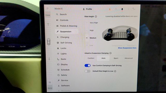 2023 Tesla Model S Plaid AWD w/ 21'' Arachnid Wheels & Cream Interior - 23087131 - 19