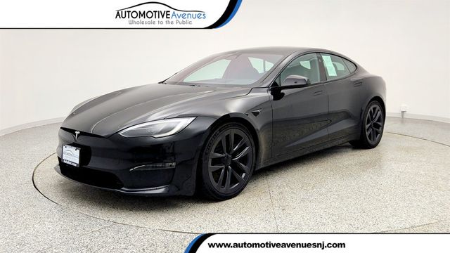 2023 Tesla Model S Plaid AWD w/ Autopilot, 17'' Touchscreen & Yoke Steering Wheel - 22997425 - 0
