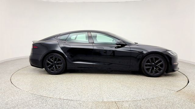 2023 Tesla Model S Plaid AWD w/ Autopilot, 17'' Touchscreen & Yoke Steering Wheel - 22997425 - 3