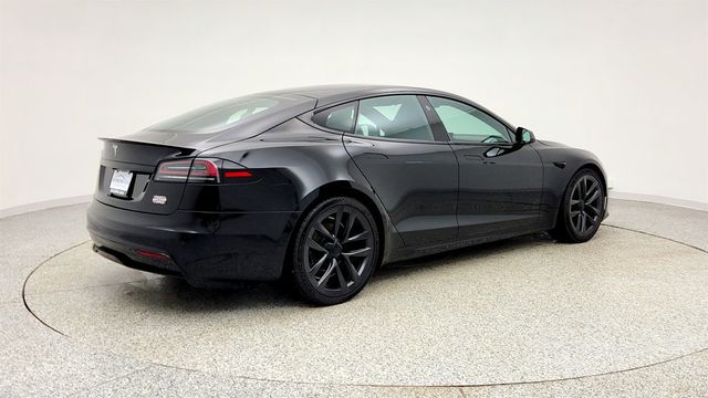 2023 Tesla Model S Plaid AWD w/ Autopilot, 17'' Touchscreen & Yoke Steering Wheel - 22997425 - 4