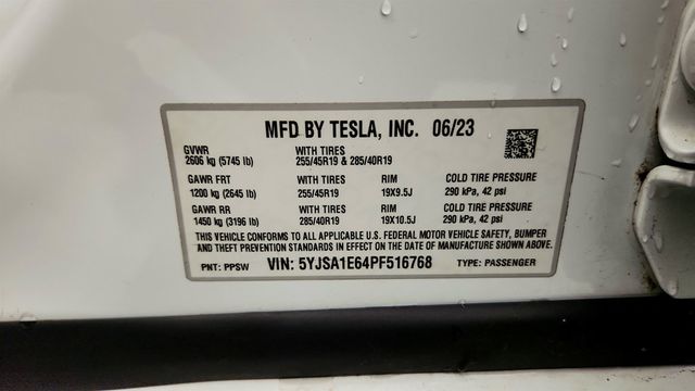 2023 Tesla Model S Plaid AWD w/ White & Black Premium Interior & Yoke Steering - 23035604 - 20