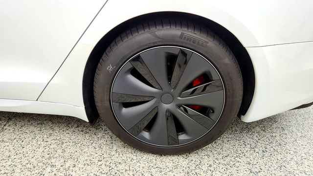 2023 Tesla Model S Plaid AWD w/ White & Black Premium Interior & Yoke Steering - 23035604 - 8