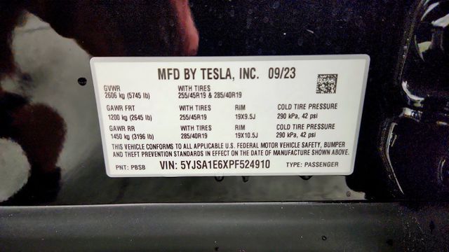 2023 Tesla Model S Plaid AWD w/ Yoke Steering Wheel - 23076128 - 24
