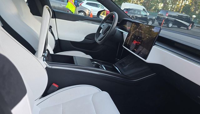 2023 Tesla Model S Plaid HW4 AWD  - 23094481 - 4