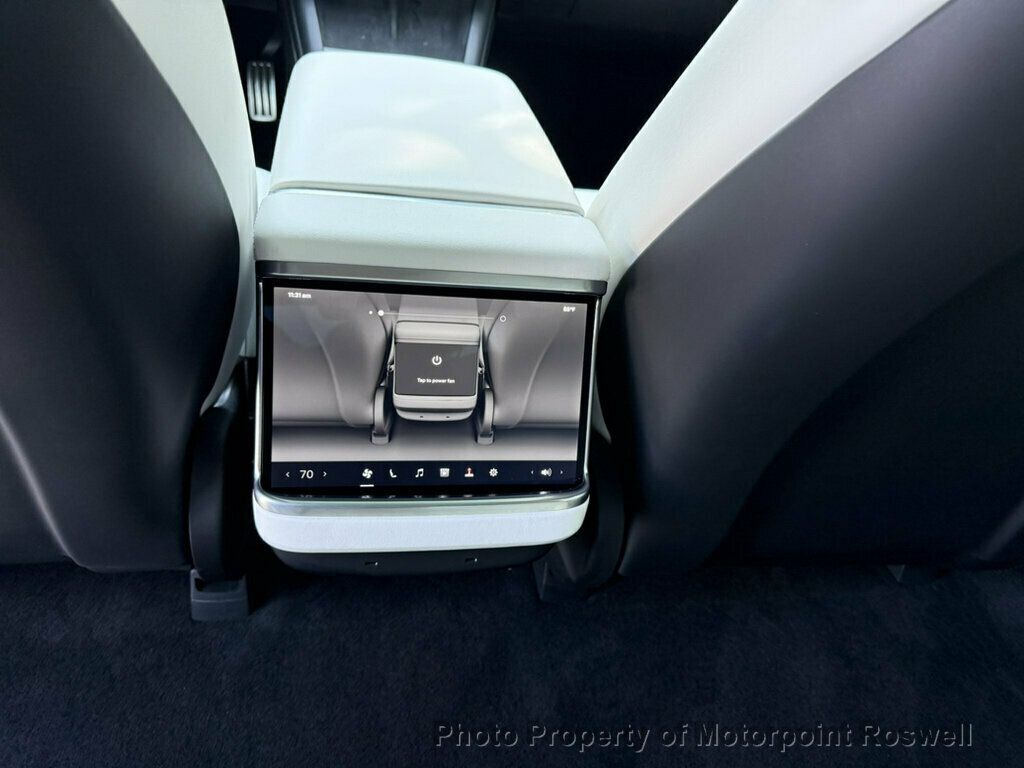 Tesla Model S Standard Range AWD photo 16