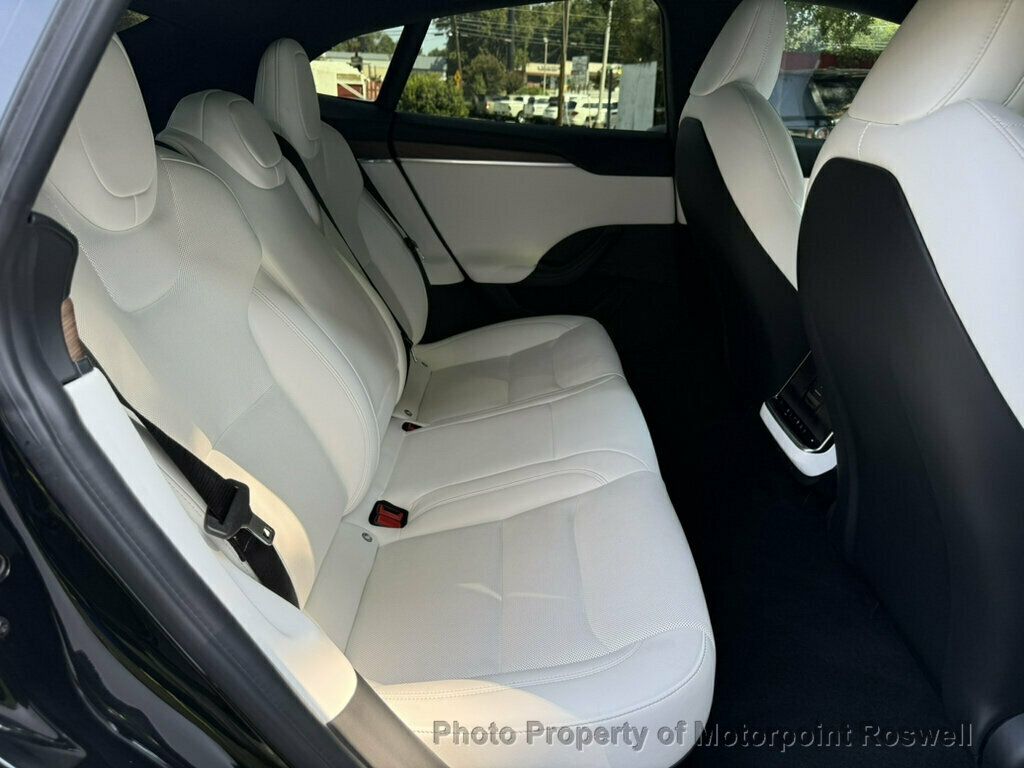 Tesla Model S Standard Range AWD photo 18