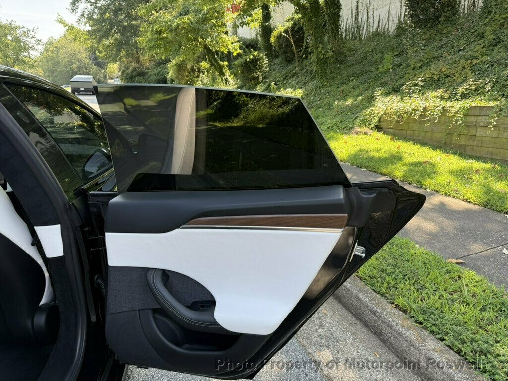 Tesla Model S Standard Range AWD photo 20