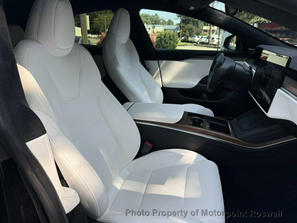 Tesla Model S Standard Range AWD photo 21