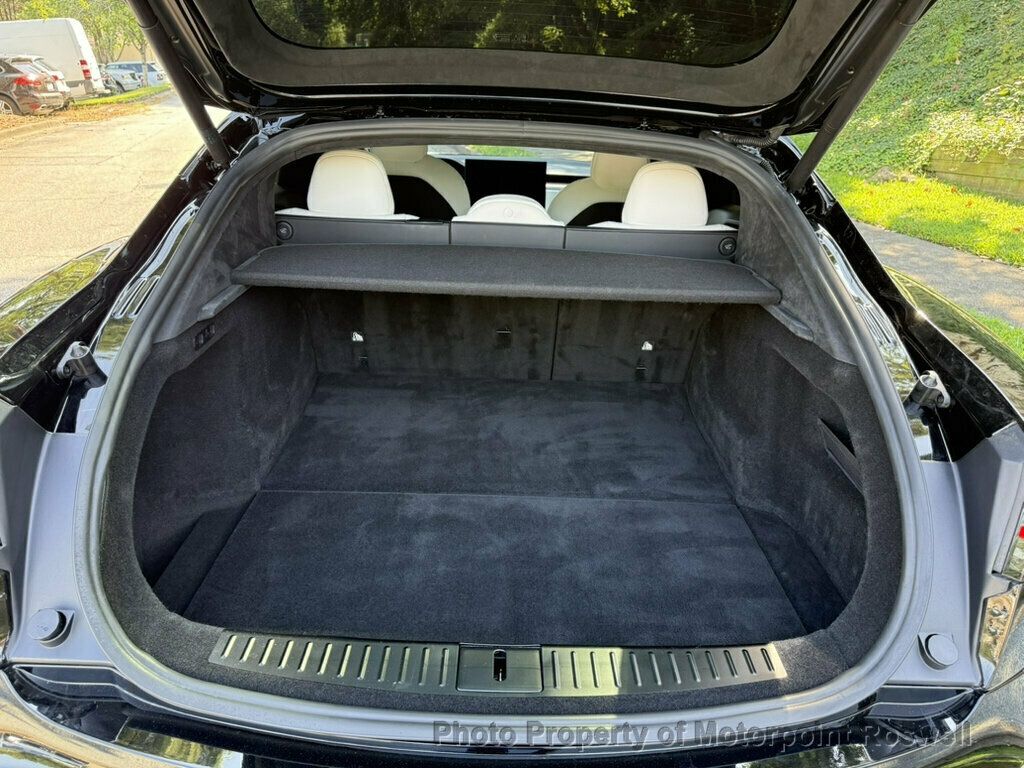 Tesla Model S Standard Range AWD photo 8