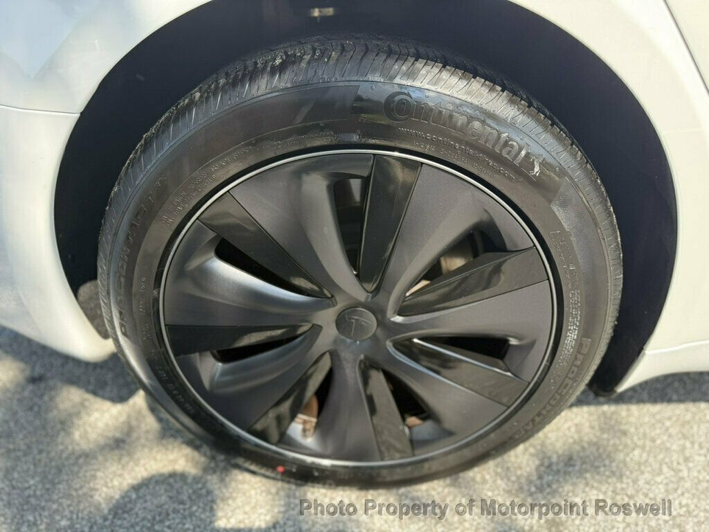 Tesla Model S photo 22