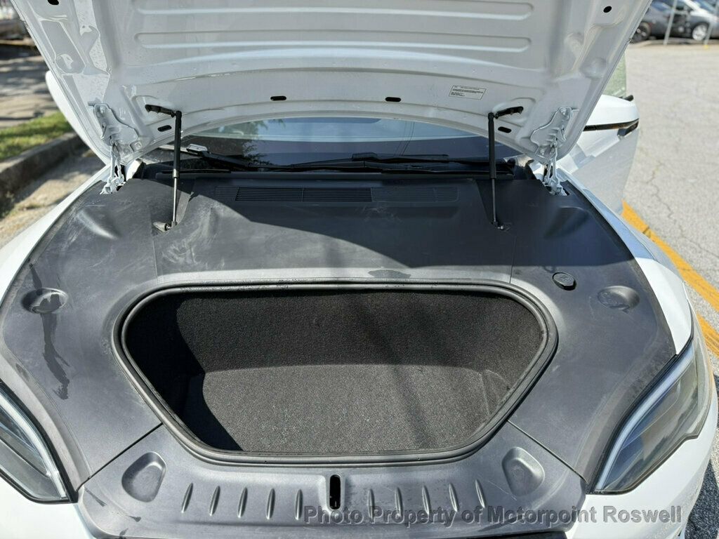Tesla Model S photo 9