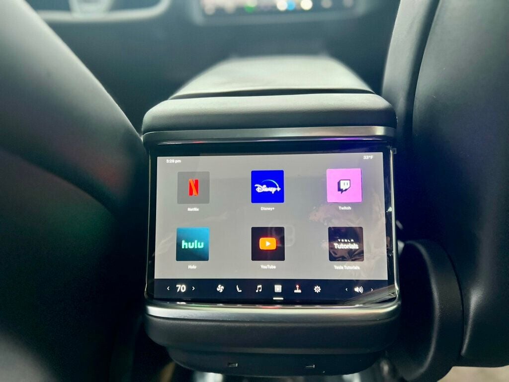 2023 Tesla Model S Standard Range AWD - 22962312 - 19