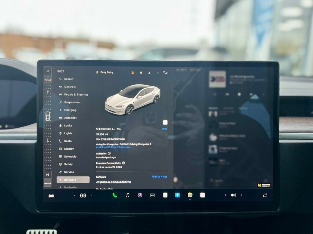 2023 Tesla Model S Standard Range AWD - 22962312 - 25