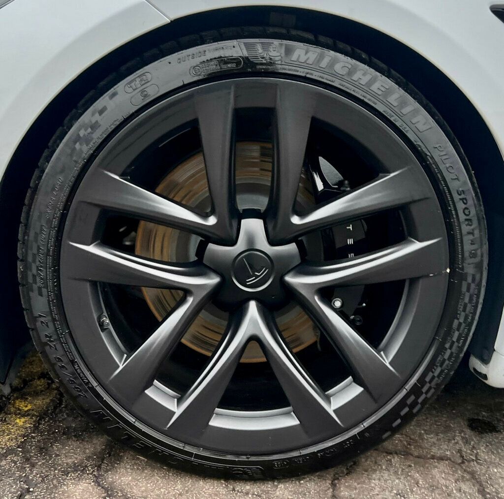 2023 Tesla Model S Standard Range AWD - 22962312 - 33