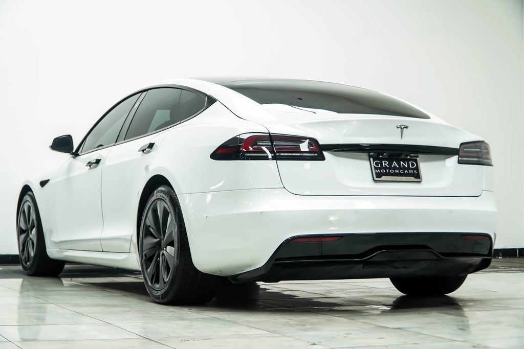 Tesla Model S photo 11