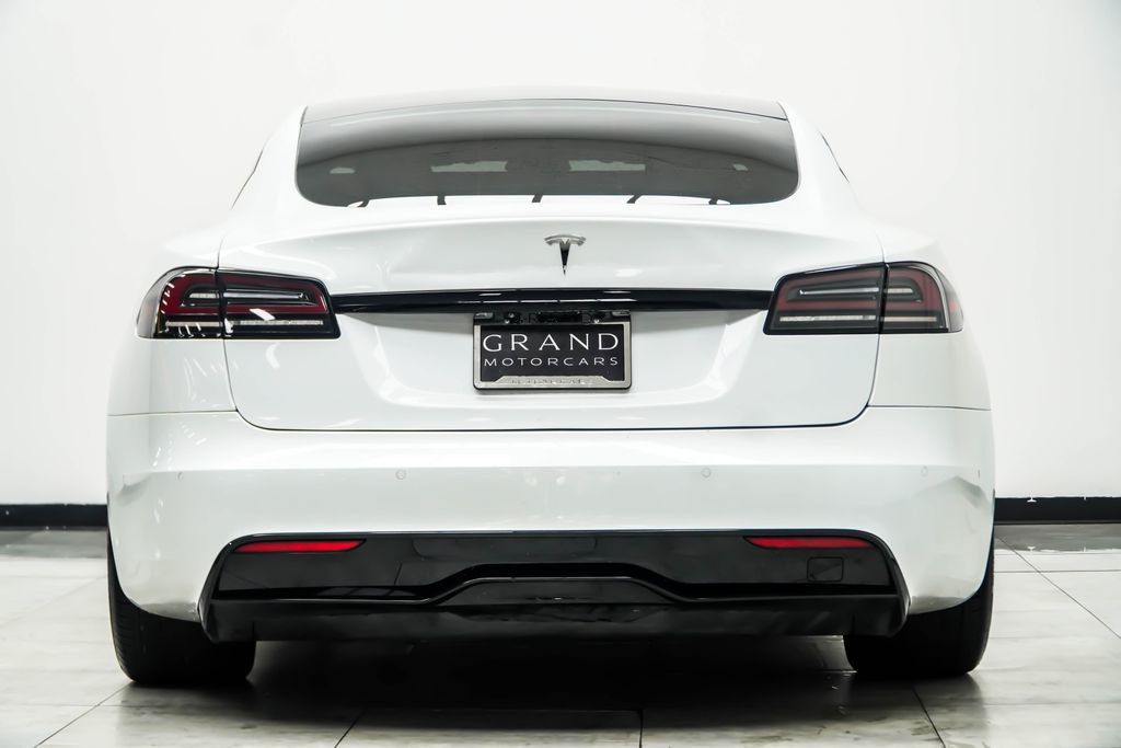 Tesla Model S photo 12