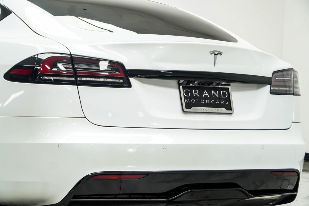 Tesla Model S photo 14