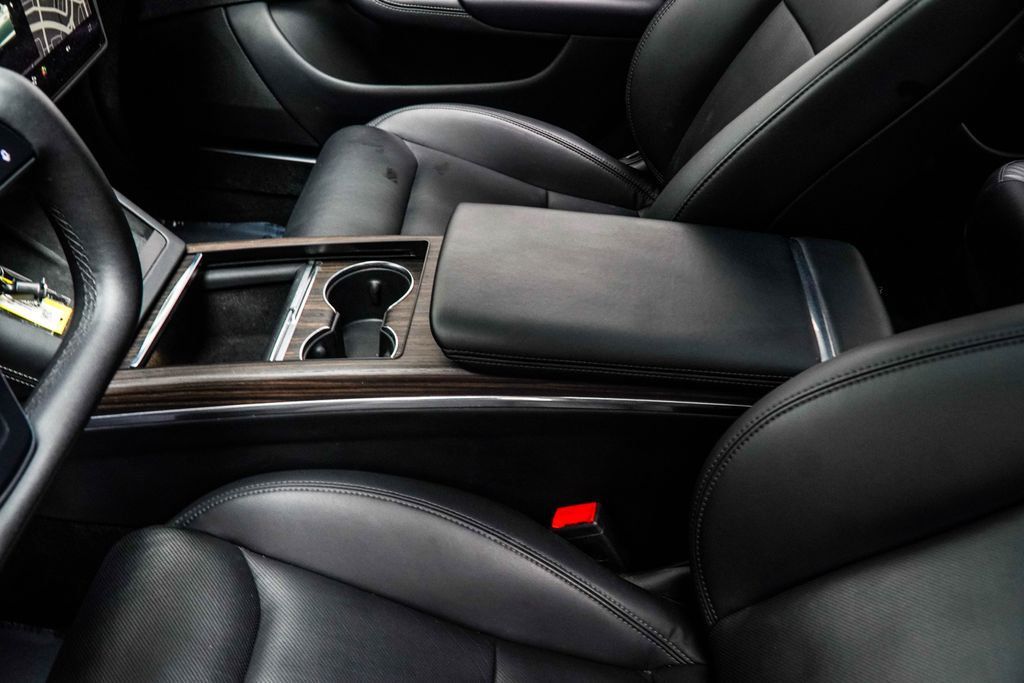 Tesla Model S photo 21