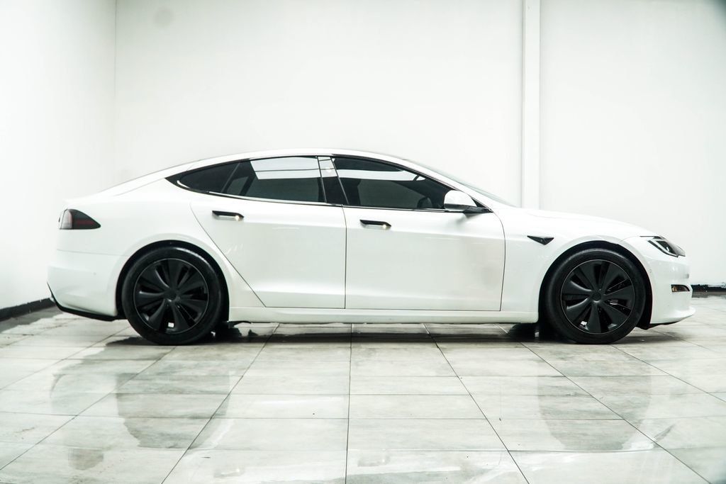 Tesla Model S photo 7