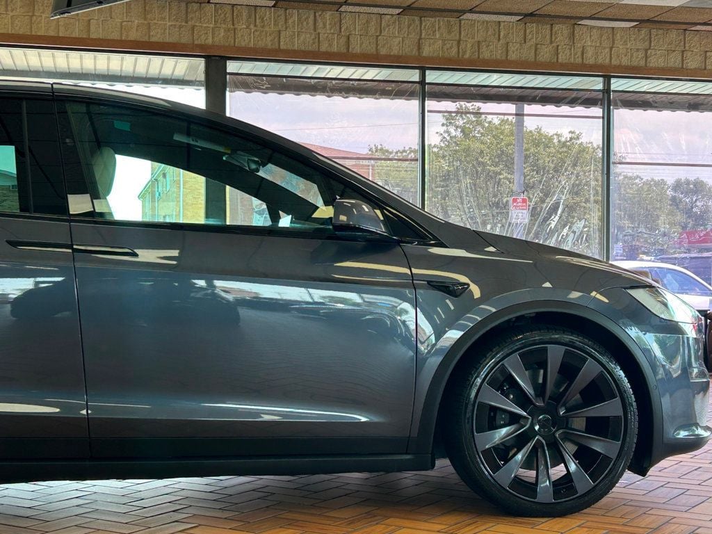 2023 Tesla Model X photo 10
