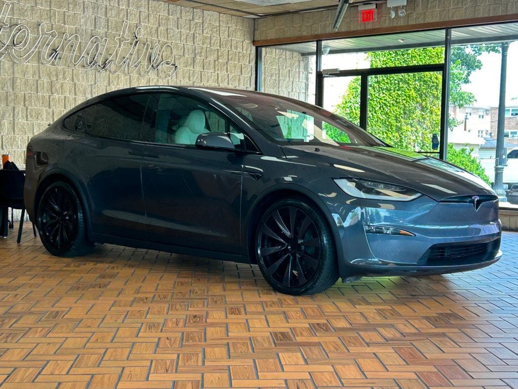 2023 Tesla Model X photo 11