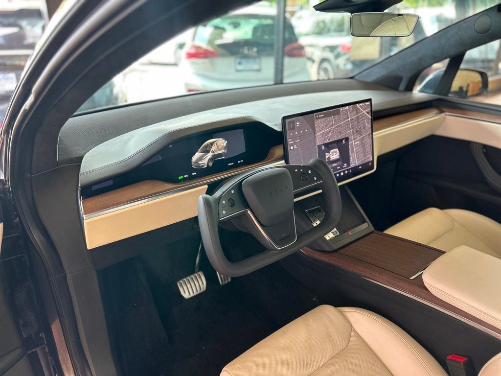 2023 Tesla Model X photo 12