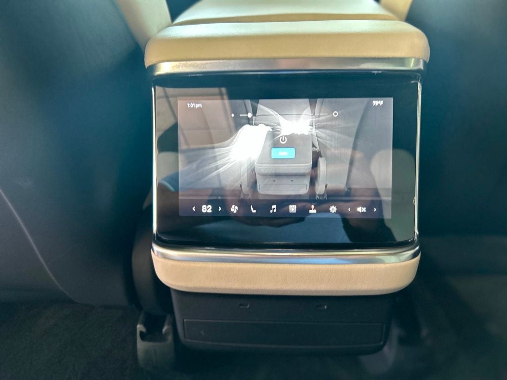 2023 Tesla Model X photo 13