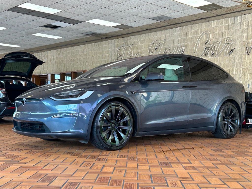 2023 Tesla Model X photo 3