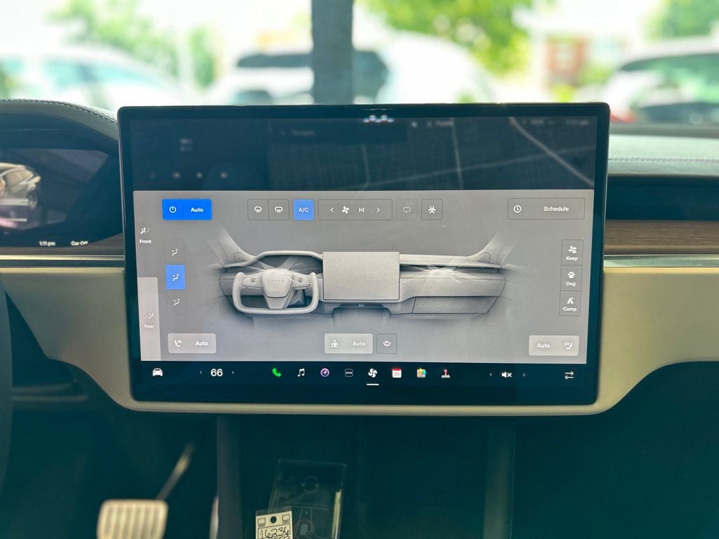 2023 Tesla Model X photo 25