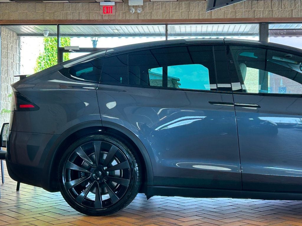 2023 Tesla Model X photo 9